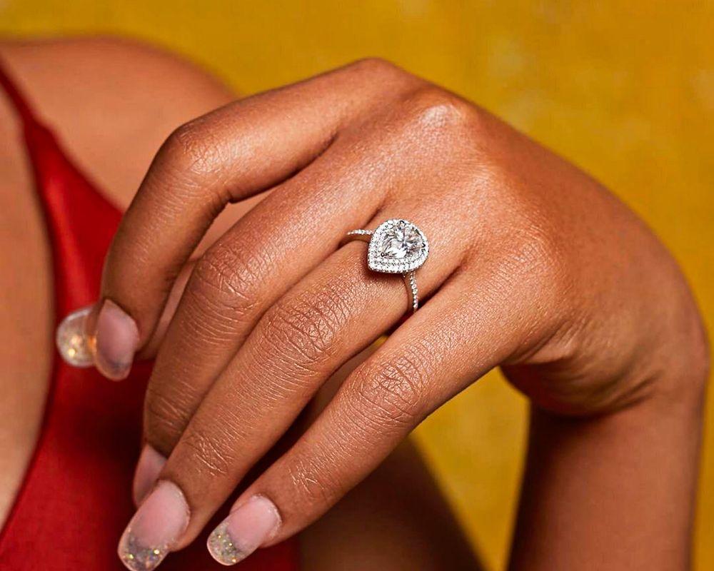 What does a Pear-Shaped Diamond Engagement Ring Symbolize? — New World  Diamonds