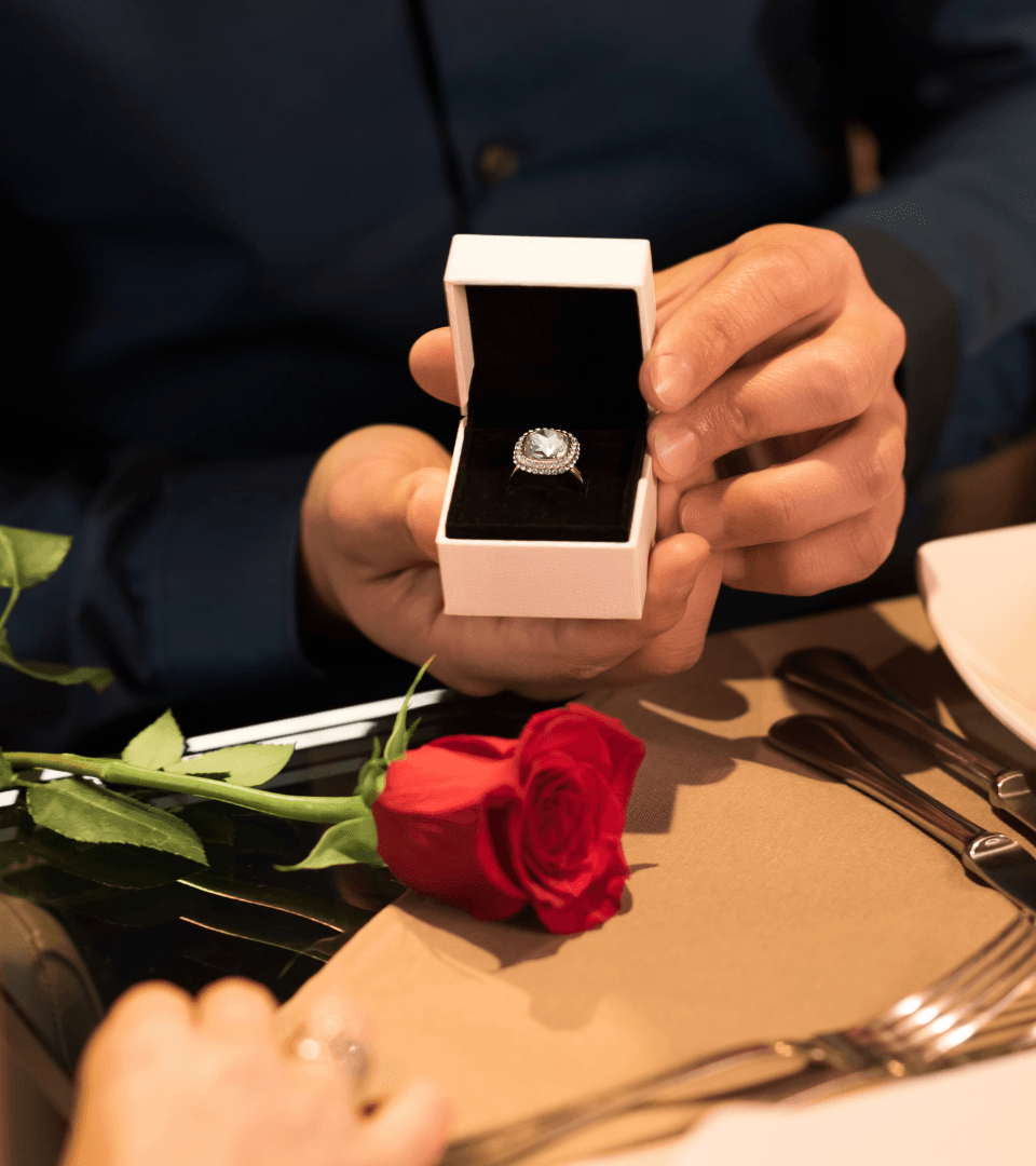 5 Unique Ways to Propose To Your Loved One Using Lab Diamonds - New World Diamonds - fine jewelry, engagement rings and great gifts