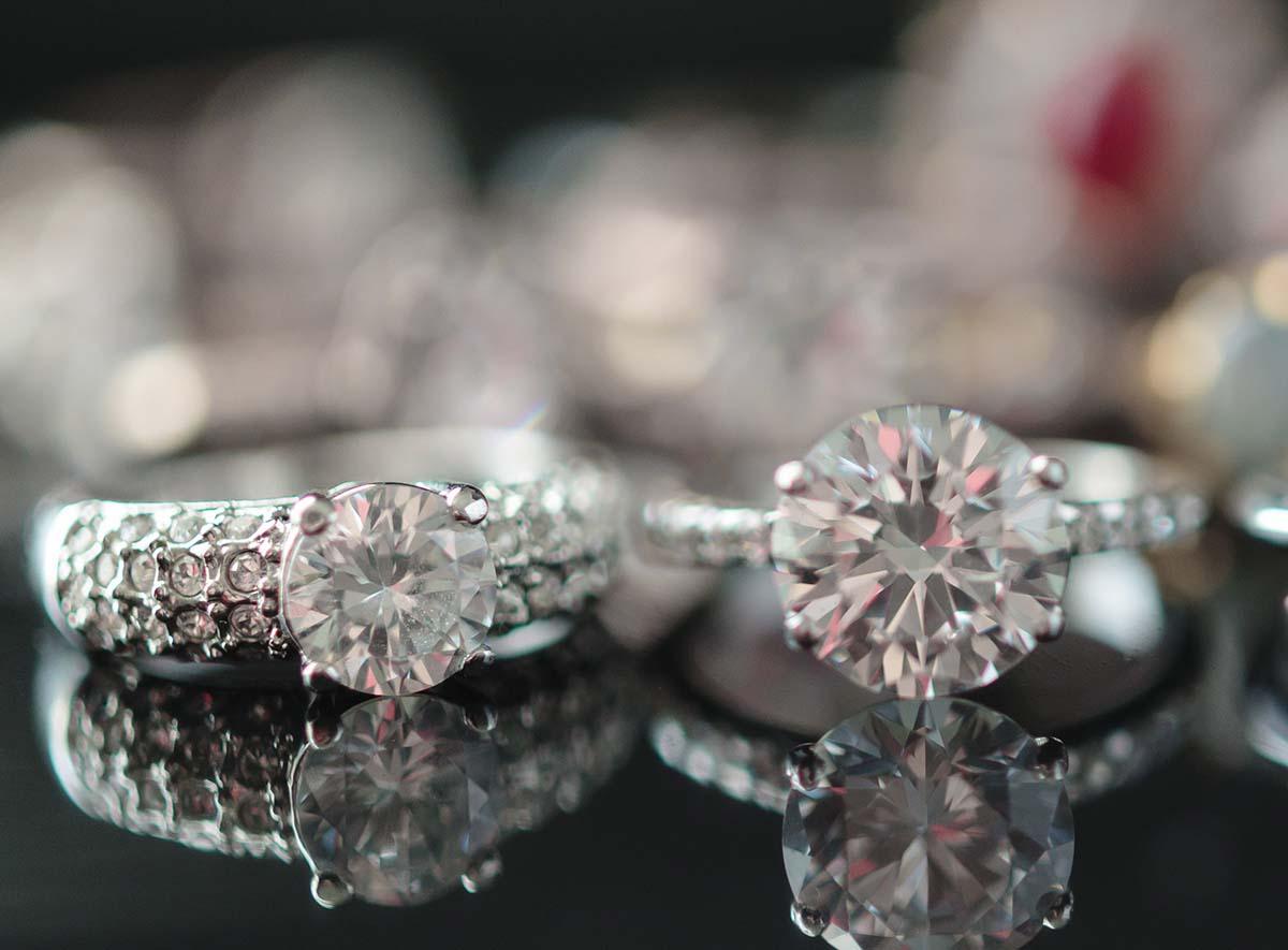 Exploring the Latest Trends in Engagement Rings for 2024