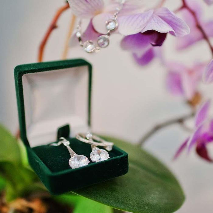 Find the Best Sellers Collection of Diamonds Jewelry - New World Diamonds - fine jewelry, engagement rings and great gifts