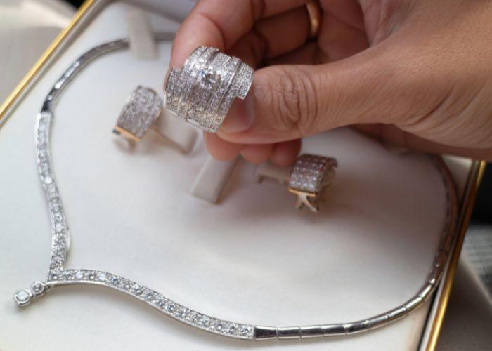 How to Pick the Perfect Diamond Birthday Gifts? - New World Diamonds - fine jewelry, engagement rings and great gifts