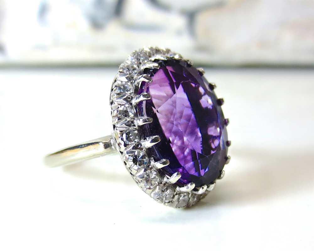 What is February's Birthstone | New World Diamonds