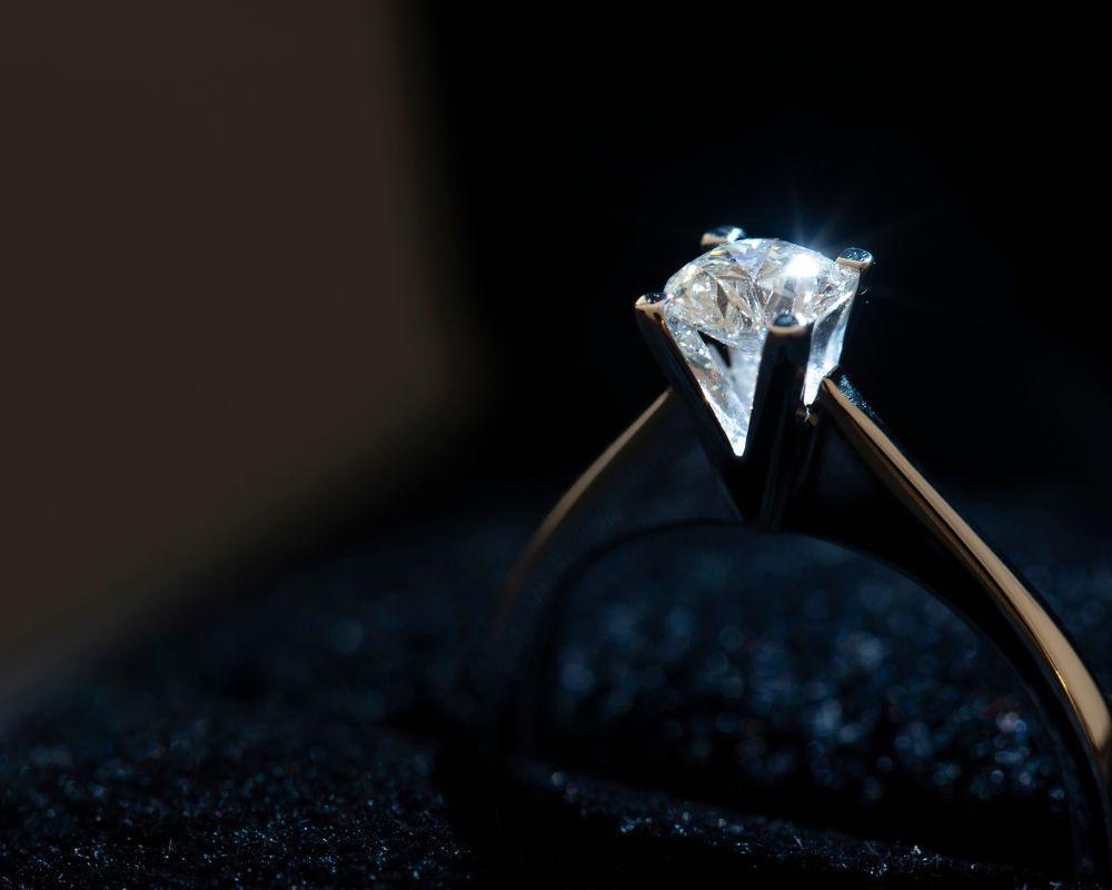 Why is 1.5 carat diamond ring trending? - New World Diamonds - fine jewelry, engagement rings and great gifts