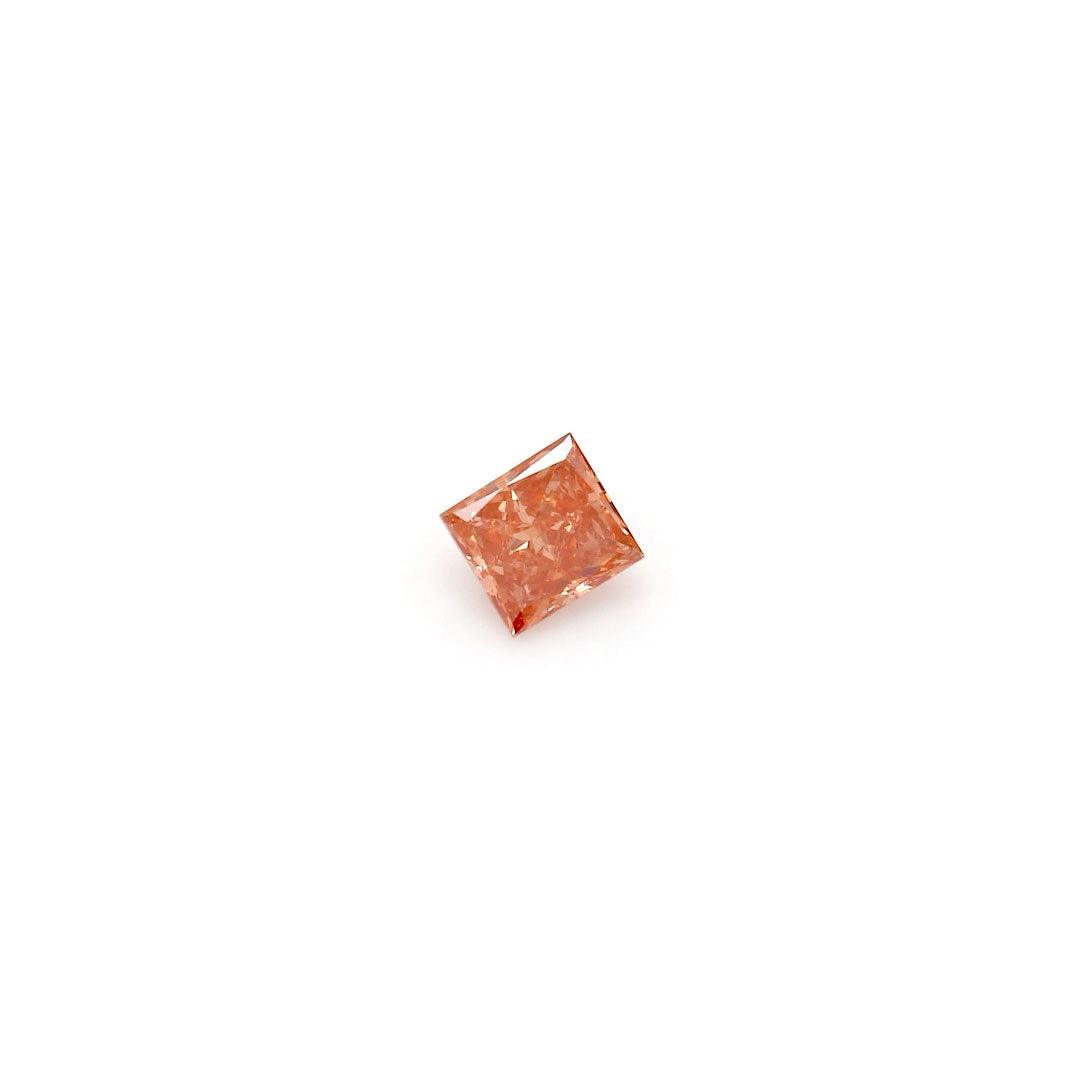 Loose 0.43 Carat Deep Pink VS2 IGI Certified Lab Grown Princess Diamonds